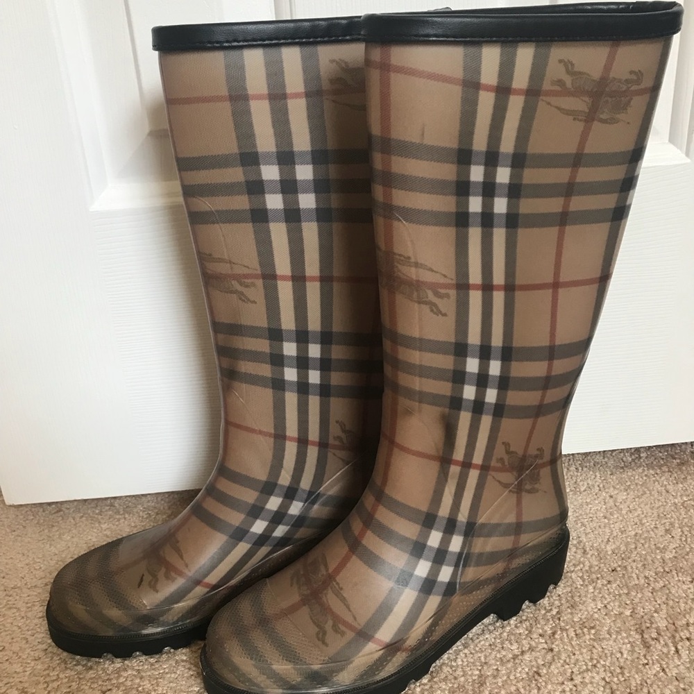 Burberry Nova Check Rainboots - Authentic